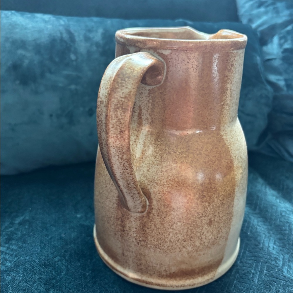 Iron Mountain white top mountain Stoneware Pitcher - Brown - Picture 3 of 6
